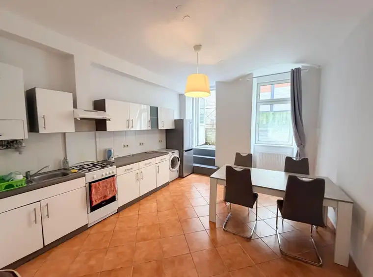 Büro / Ordination / Arbeiterquartier im Erdgeschoss mit Terrasse und Garten! Habichergasse Nähe Thaliastraße!