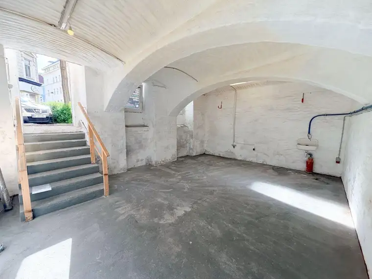 PROVISIONSFREI! Hannovermarkt, Wallensteinstraße Lager / Magazin mit 46,51 m2 Nutzfläche und Strassenzugang zu vermieten!