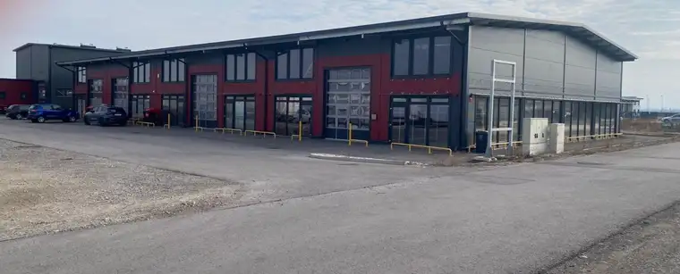 Voll klimatisierte und geheizte Gewerbehalle in Oberwaltersdorf – nähe Bahnhof