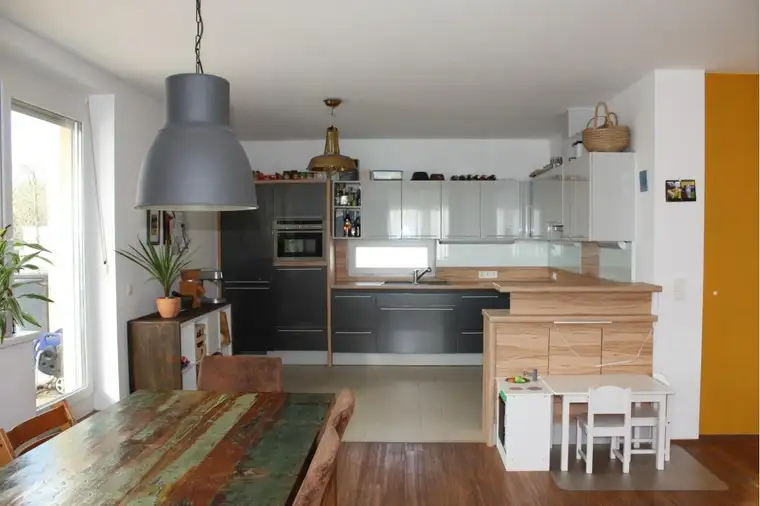 Penthouse mit traumhafter Terrasse und Carport