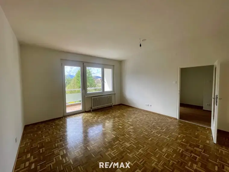 Großzügige 4,5-Zimmer-Mietwohnung mit Balkon und Loggia am Fuße des Kreuzbergls