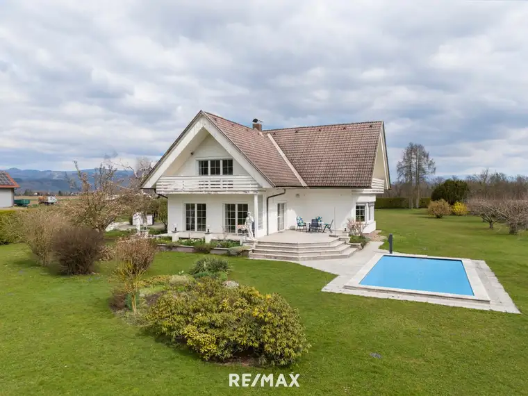 Wunderschönes Einfamilienhaus mit Pool und Panoramablick in absoluter Ruhelage Nähe Klopeiner See