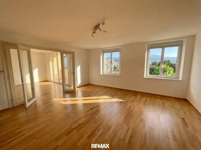 Zur Miete: Lichtdurchflutete 4,5-Zimmer-Wohnung mit Loggia und Balkon in zentraler Lage in Klagenfurt