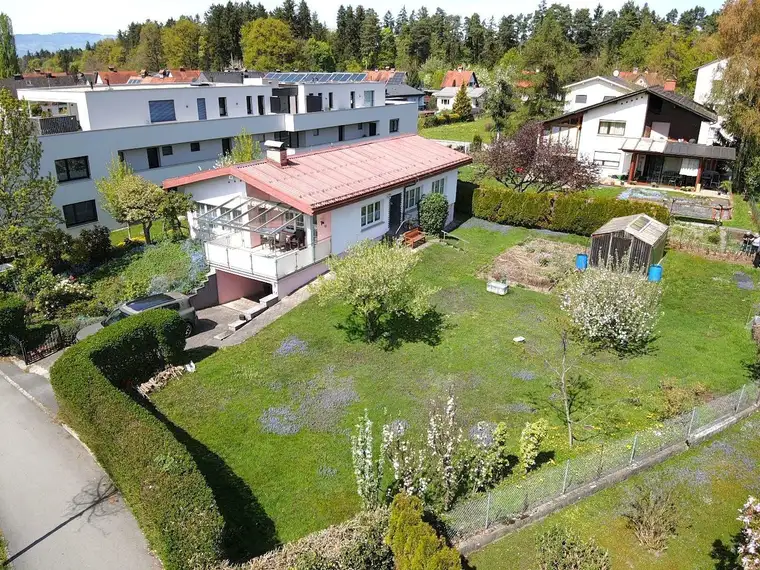 JUWEL: Bungalow mit riesigem Grundstück in sehr guter Lage (Nahe der Frutz)