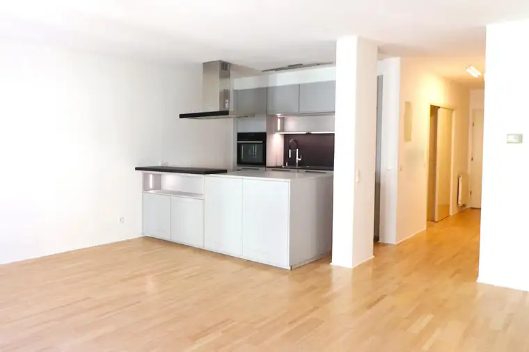 PROVISIONSFREI: kernsanierte 2-Zimmer-Wohnung in der Altstadt Feldkirchs!