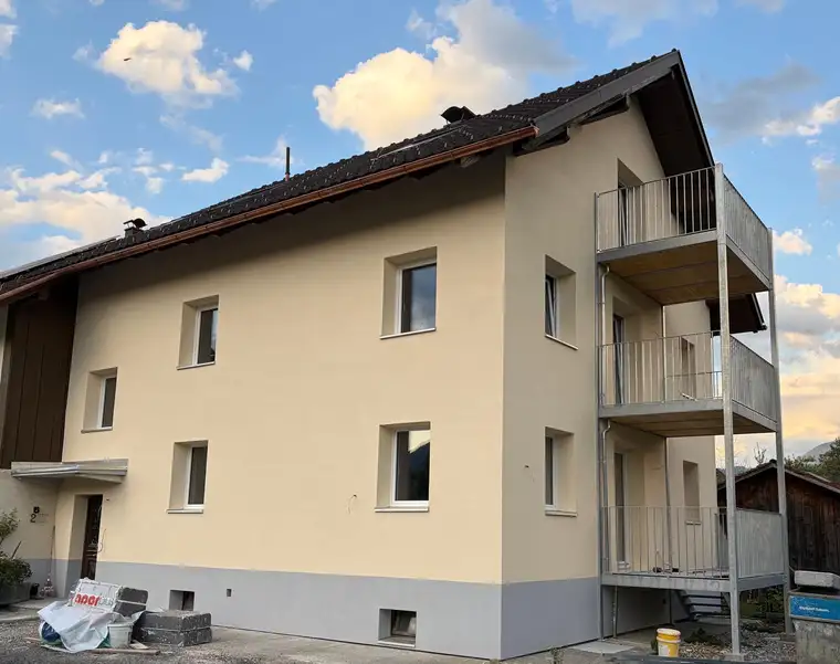 Neue Dachgeschosswohnung mit Charme in Dreiparteienhaus in Feldkirch/ Nofels