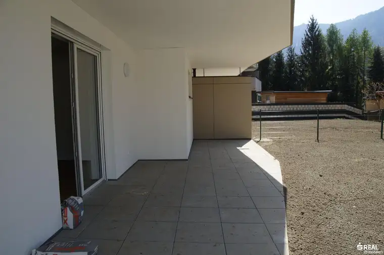 Barrierefreier Neubau mit großzügiger Freifläche- Eigennutzung ab 2029 möglich!