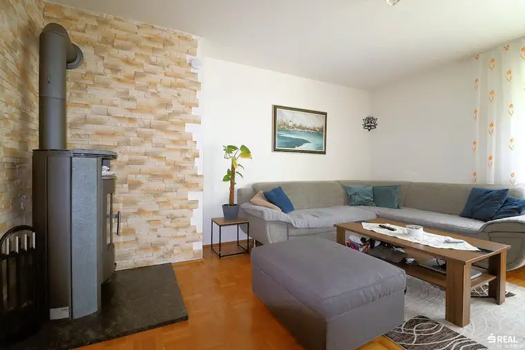 Leistbare Dreizimmerwohnung mit Loggia im Hochparterre nahe Wolfsberg