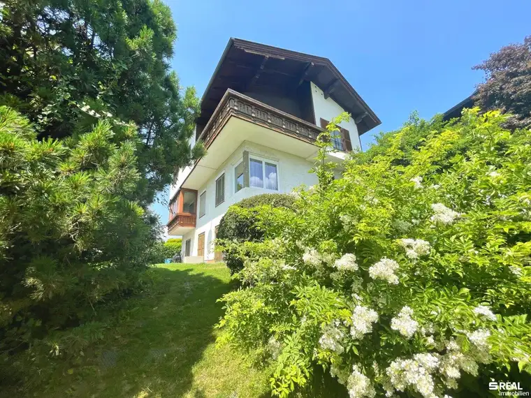 Traumhaftes Mehrfamilienhaus am Millstätter See - Die Nähe zum See und der Seeblick werden Sie begeistern!