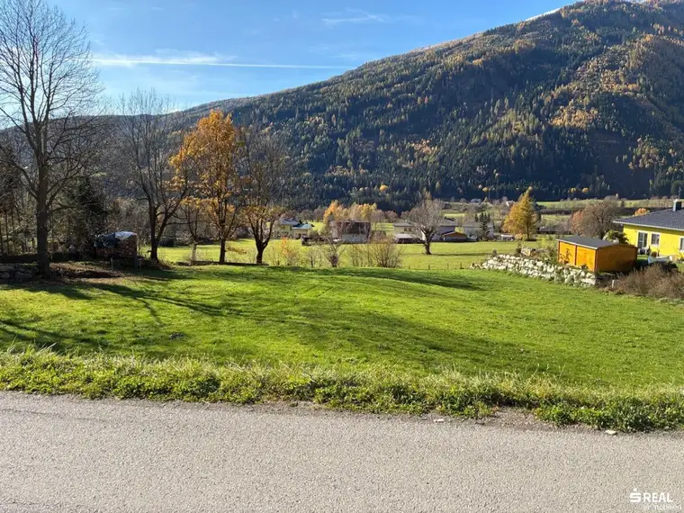 Sonniges Baugrundstück in südlicher Ausrichtung in der Nationalparkgemeinde Malta. Berg- und Fernblick inklusive. ACHTUNG: TEILUNGSMÖGLICHKEIT