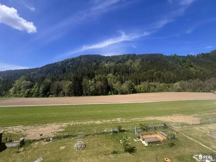 Wohnen in traumhafter Ruhelage – gepflegte Dachgeschosswohnung mit Gartenanteil und herrlichem Grünblick in Wieting / Klein St. Paul