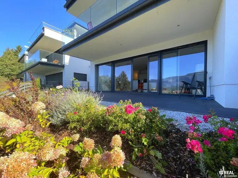 Moderne Terrassenwohnung mit Blick auf den Millstätter See - privater Badeplatz!