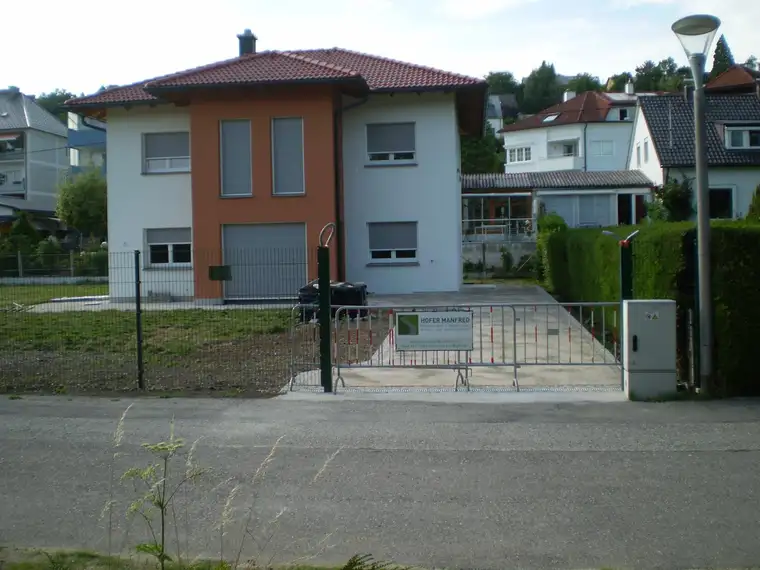 Modernes 6-Zimmer Haus mit Garten und Fußbodenheizung in Sankt Florian