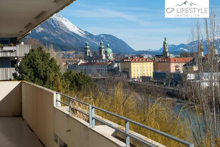 Großzügige Stadtwohnungmit umlaufendem Balkon undspektakulärem Blick über Innsbruck