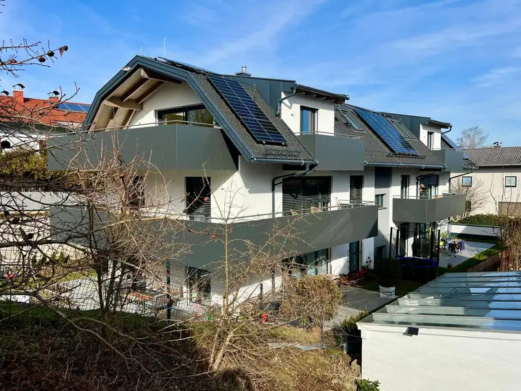EXKLUSIVE PENTHOUSE WOHNUNG IN SALZBURG - BERGBLICK - PERSONENLIFT - DACHTERRASSE