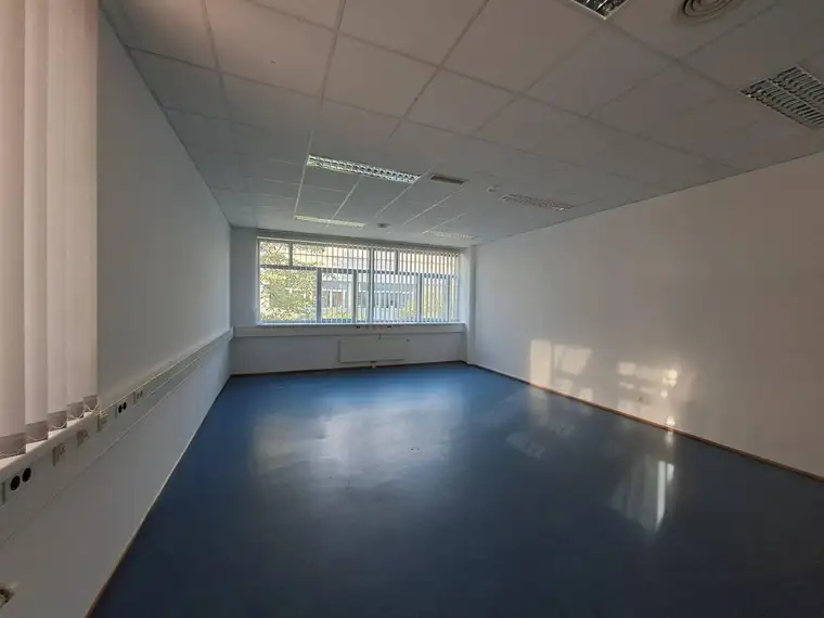 Helles 45 m² Büro im Technologiezentrum Eisenstadt