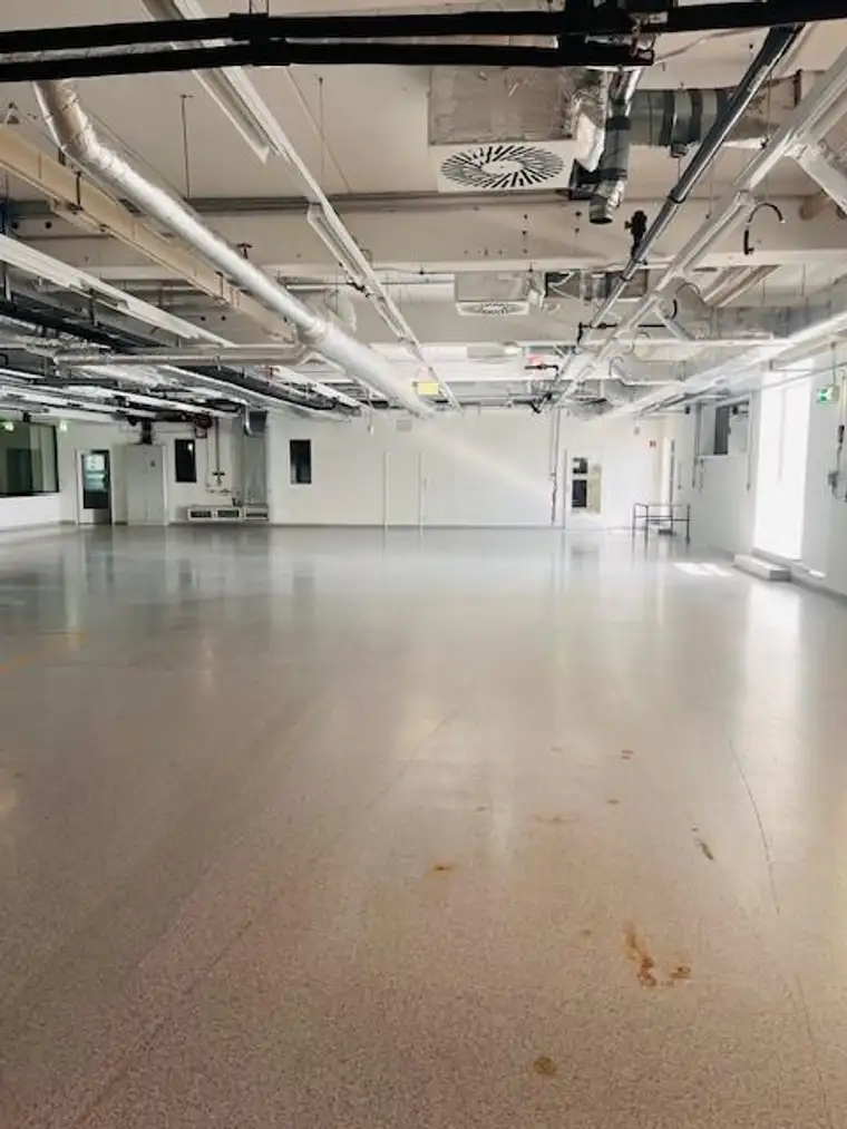 Produktionsflächen inklusive Bürotrakt im Technologiezentrum Jennersdorf