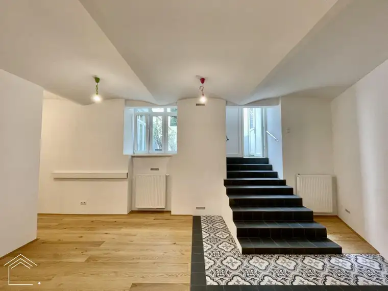 Extravagantes Büro im Innenhof