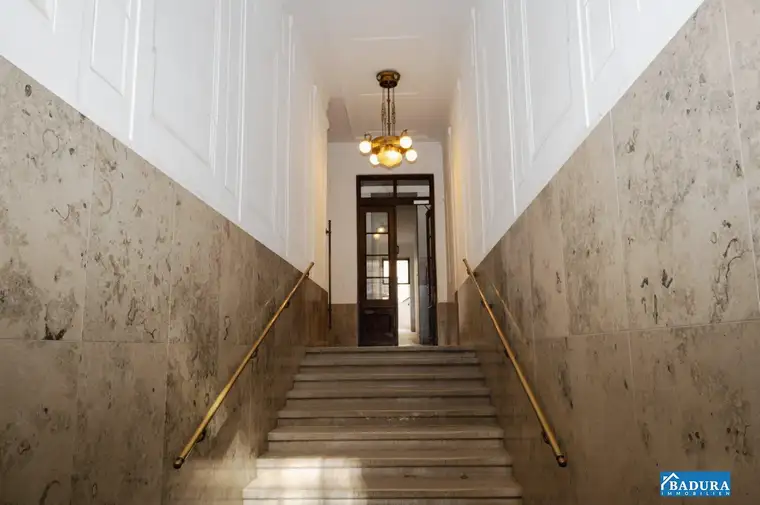 Stilvoller Altbau in der Neustiftgasse | 3-Zimmer-Wohnung mit optimaler Raumaufteilung