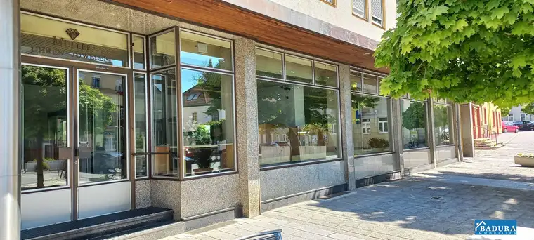 Großzügiges Geschäftslokal im Zentrum von Fischamend