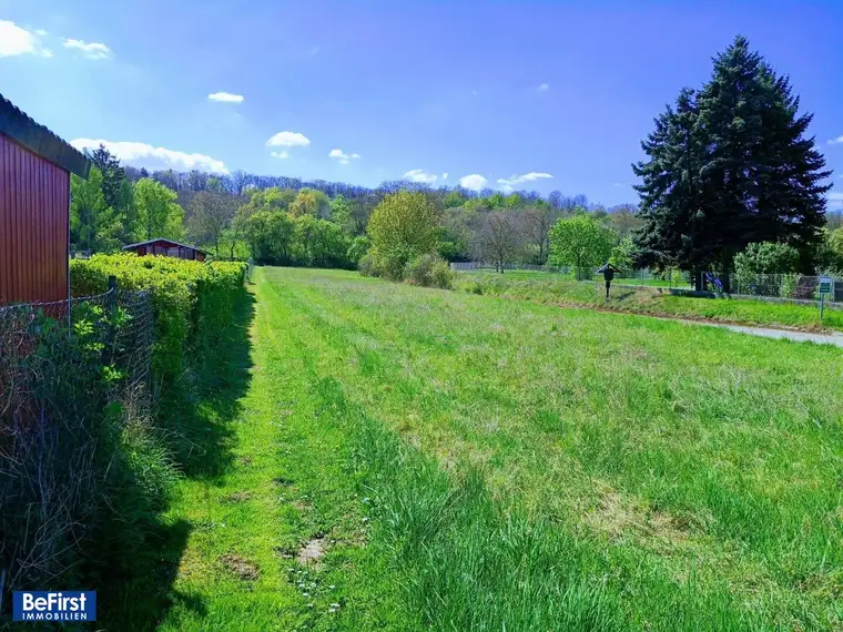 Sonnige Lage: 1700m2 Baugrund für Ein- und Mehrfamilienhäuser/700m2 verbaubare Fläche