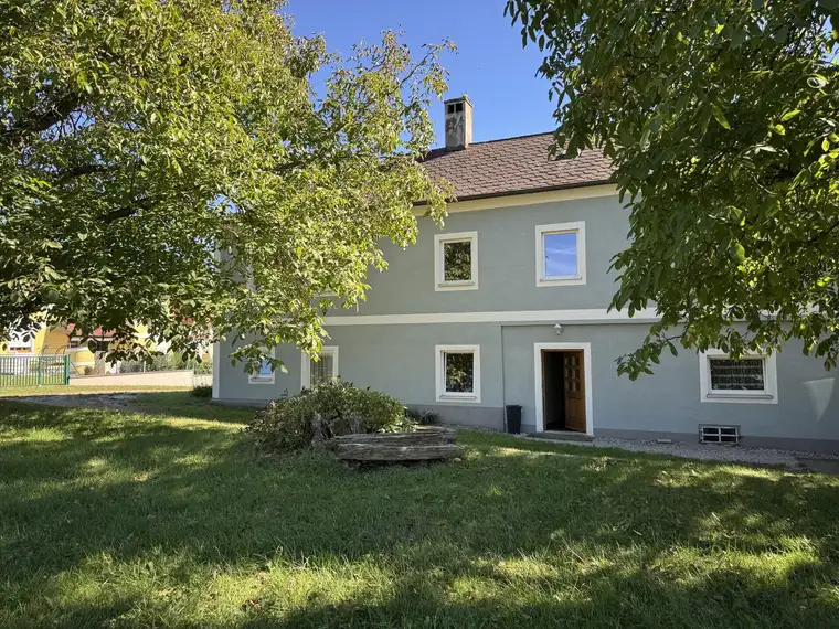 Bauernhaus mit Baugrundstück