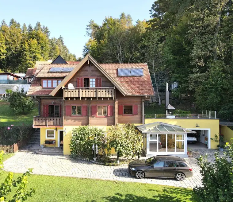 Uriges und bezugsbereites Holzblockhaus mit schönem Weitblick in 8510 Stainz!
