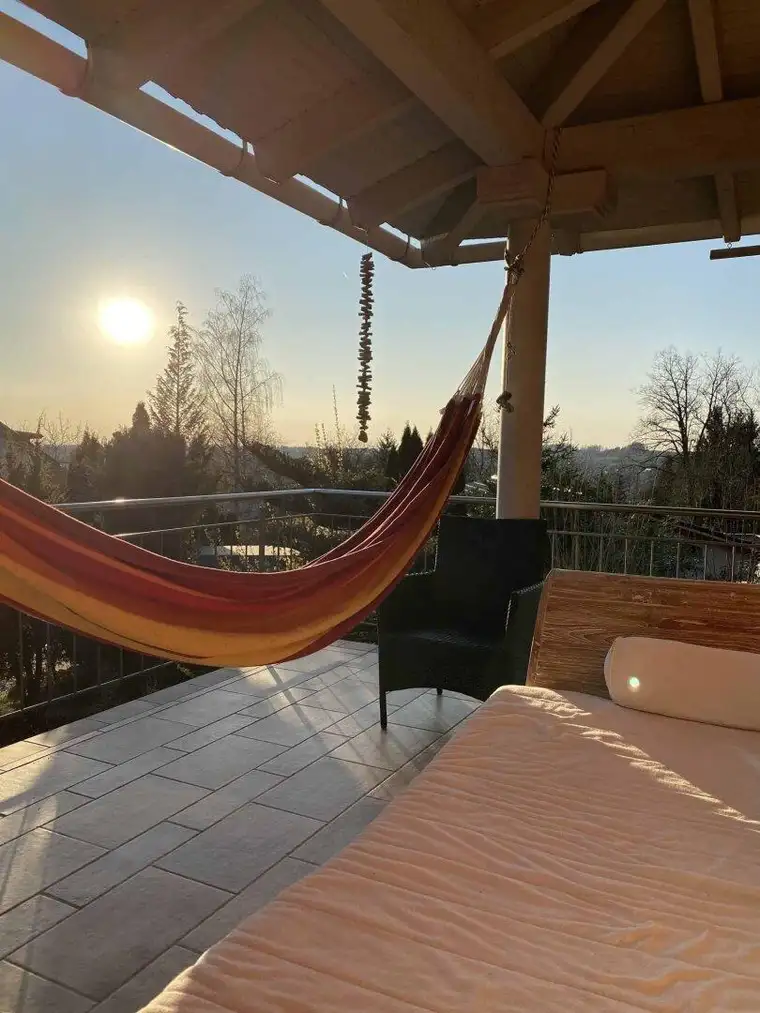Traumhafter Bungalow mit Einliegerwohnung – hier vereint sich Platz &amp; Komfort!