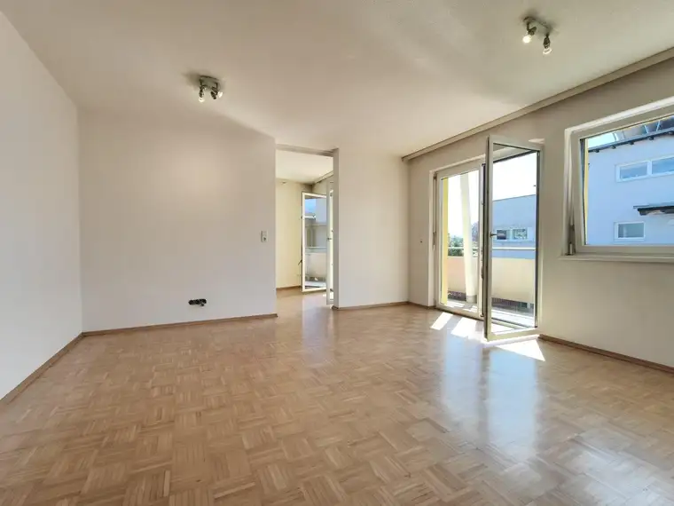 Charmante 2,5-Zi-Wohnung in Höchst mit Balkon!