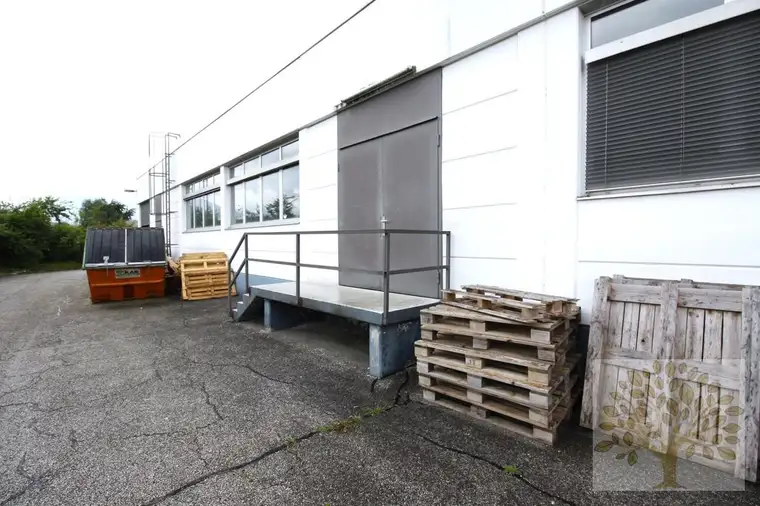 Gewerbliche Lagerhalle in Viktring zu Vermieten!