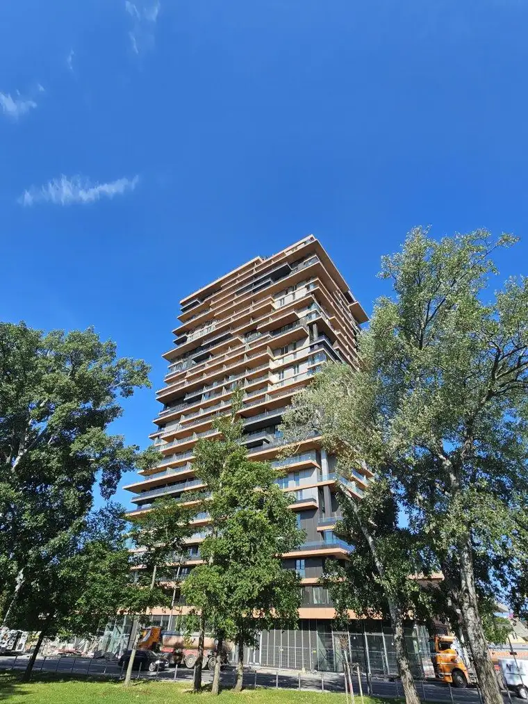 15. OG im Hochhaus Grünblick: 3-Zimmer Süd-Westausrichtung | XL-Parkplatz | privater XL-Balkon