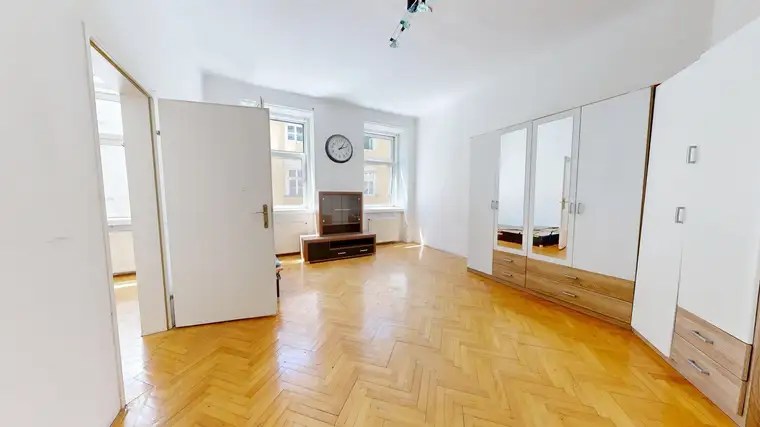 Charmante Altbauwohnung im Herzen des Karmeliterviertel | Lift