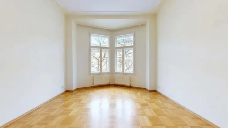 Noble Altbauresidenz: Geschichte &amp; Grünblick | Tolles Entrée | Perfekter Grundriss | zur Renovierung