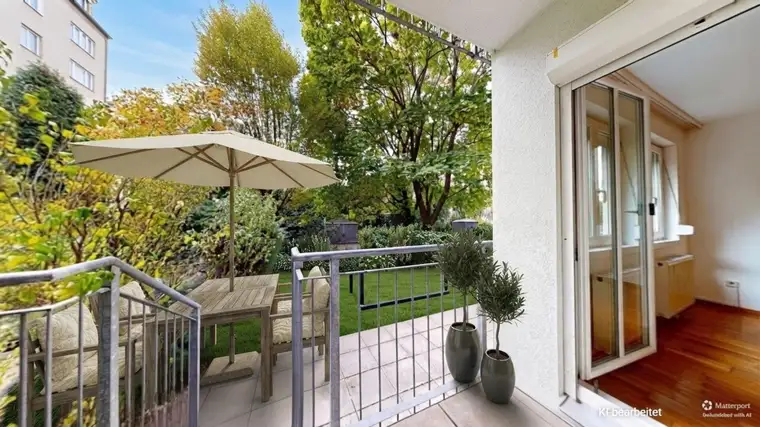 XXL-Garten und Terrasse in Hofruhelage | Zwei Zimmer am Park | Hochparterre mit Lift | Fernwärme