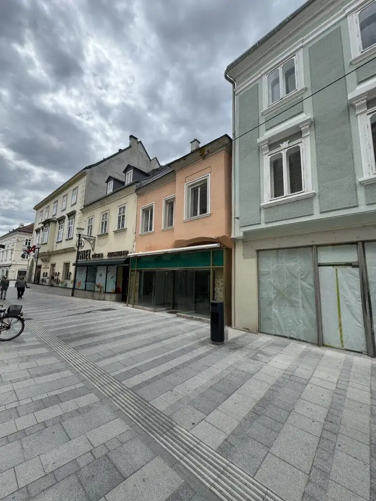 Zinshaus mit Geschäftslokalen und Wohnungen im Zentrum, Bestlage (teilweise vermietet)