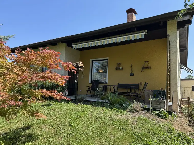 Einfamilienhaus mit schönem Garten und Terrasse zu mieten