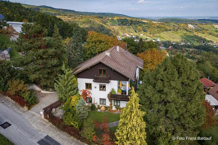 Wohnen mit Aussicht – Gepflegtes Mehrfamilienhaus in Forchtenstein!