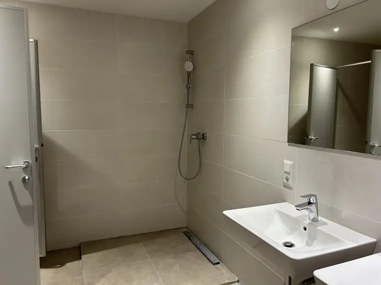 Moderne Büro- und Praxisfläche in Alkoven - 155m²