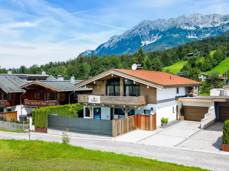Komplett und luxuriös eingerichtetes Landhaus am Golfplatz von Ellmau in Tirol