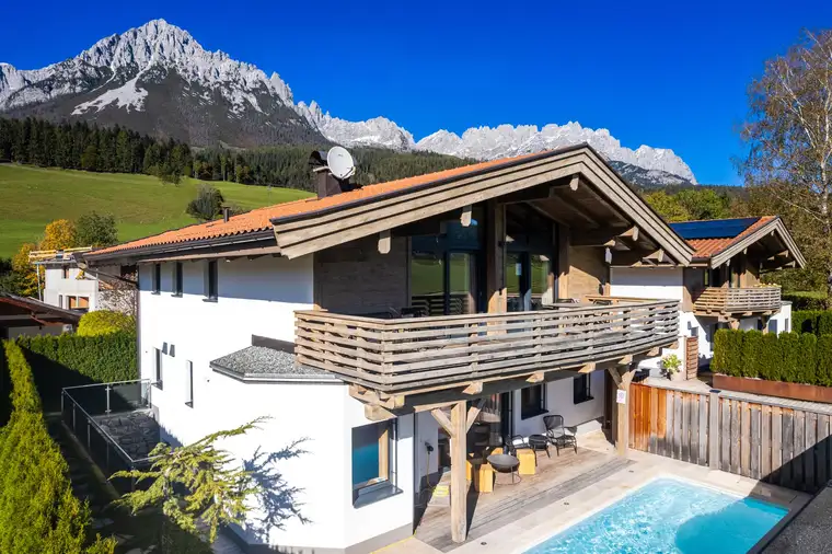 Komplett und luxuriös eingerichtetes Landhaus am Golfplatz von Ellmau in Tirol