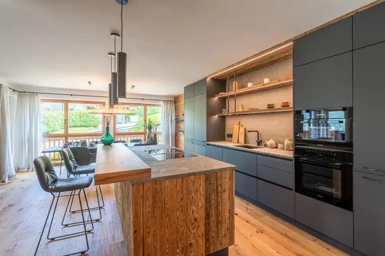 Luxuriöse Etagenwohnung in Ski in - Ski out Lage in Ellmau in Tirol