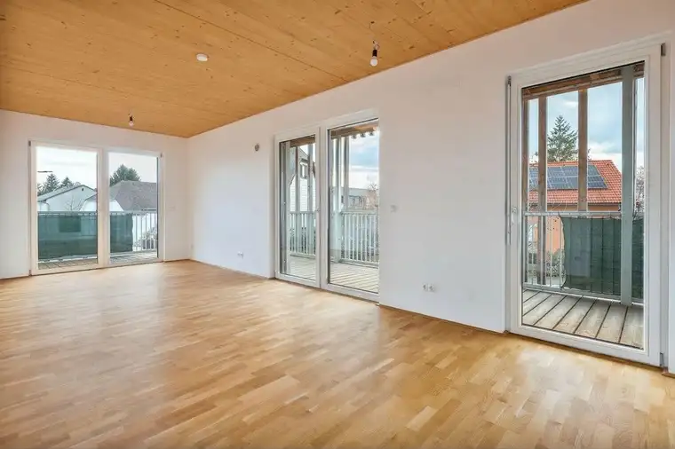 Neuwertige 3-Zimmer-Wohnung mit XXL-Balkon &amp; Tiefgaragenstellplatz | 60 m² WF | 35 m² Südwest-Balkon | Hohe Energieeffizienz