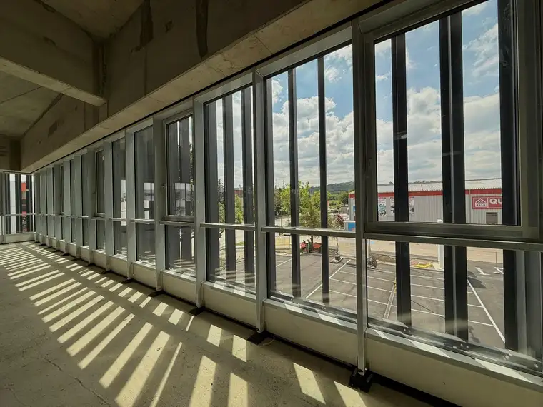 NEUBAU - AUHOF Büro 450m²+46m² Terrasse und 512m² Büro - gemeinsam oder getrennt zu vermieten