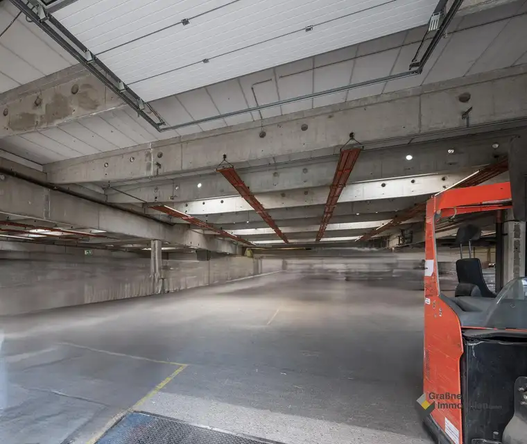 Lagerhallen ab 10.000m² für € 5,00/m² zu vermieten 