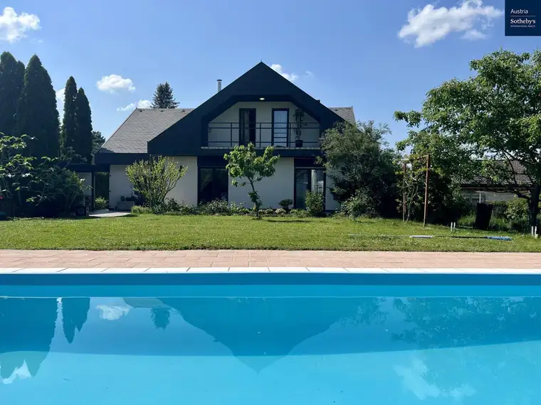 Wunderschönes Einfamilienhaus in Baden mit Swimming Pool