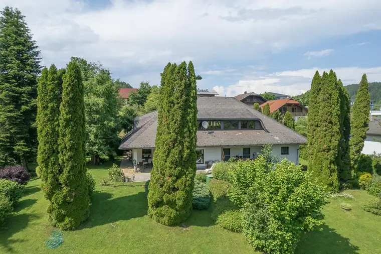 Großzügiges Ferien-Landhaus in Seenähe &amp; Baulandreserve