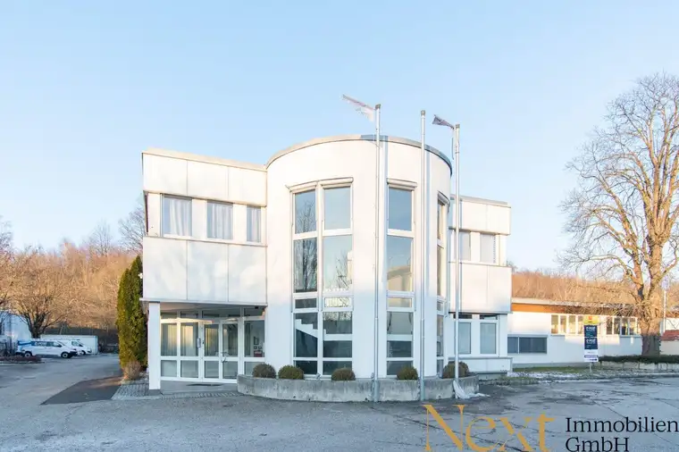 "Bürohaus" mit Labor-/Werkstättenfläche mit 32 Parkplätzen ab sofort zu vermieten