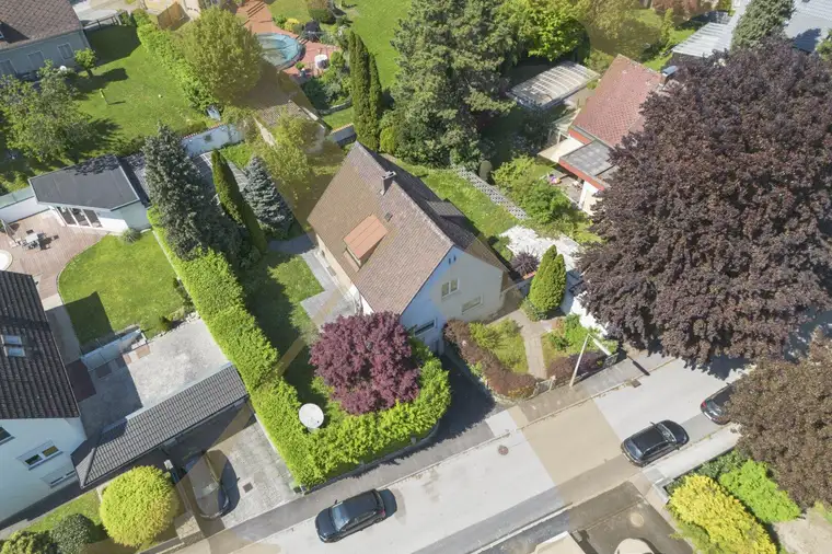 Charmantes Grundstück mit sanierungsbedürftigem Einfamilienhaus in begehrter Lage von Linz zu verkaufen!