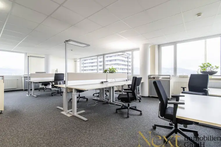 Helle und moderne Bürofläche im City Tower II in Linz zu vermieten!