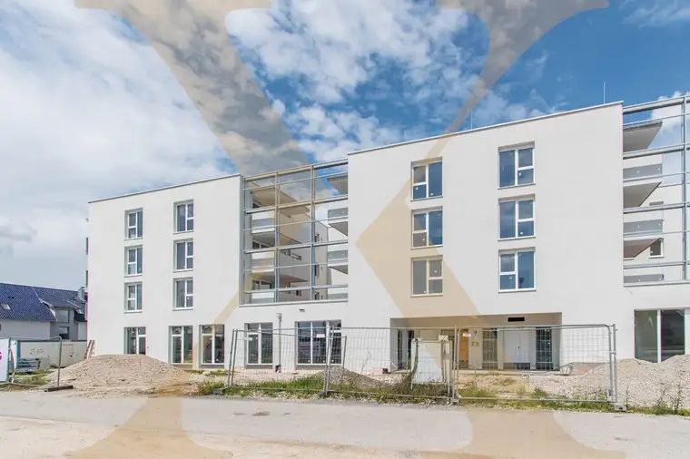 Flexible Neubau Büro-, Praxis- oder Geschäftsflächen an der Salzburger Straße zu vermieten!